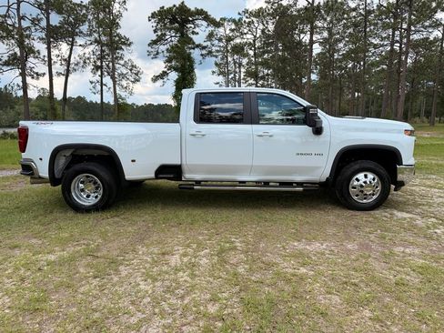 Used 2025 Chevrolet Silverado 3500 LT w/ Safety Package AWD/4WD image 6