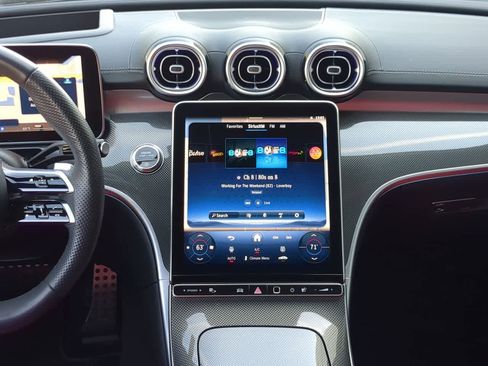 Used 2025 Mercedes-Benz CLE 450 4MATIC Cabriolet image 28