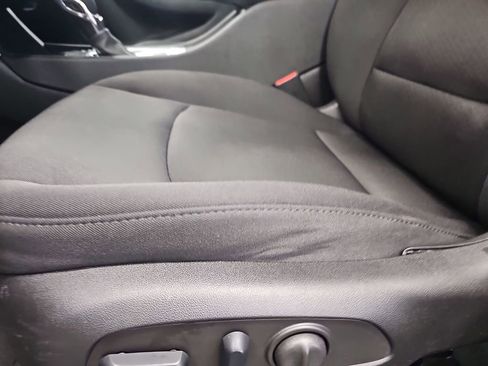 Used 2023 Chevrolet Malibu LT image 28