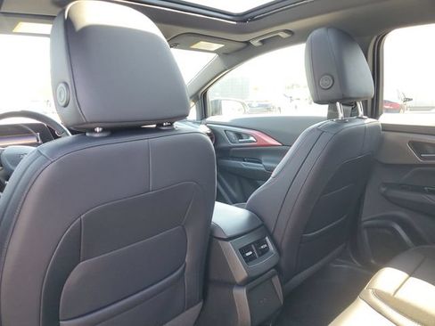 Used 2025 Chevrolet Equinox EV RS FWD image 28