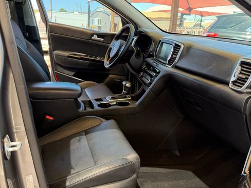 Used 2019 Kia Sportage EX w/ EX Technology Package image 12