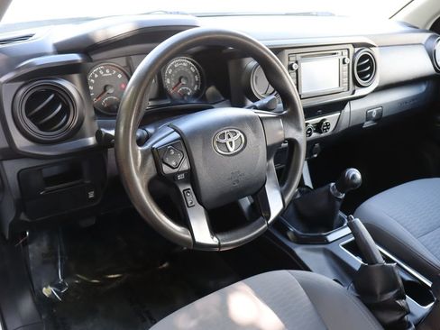Used 2016 Toyota Tacoma SR AWD/4WD image 15