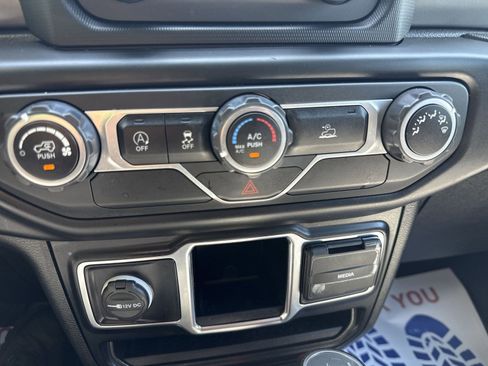 Used 2021 Jeep Wrangler Sport AWD/4WD image 18