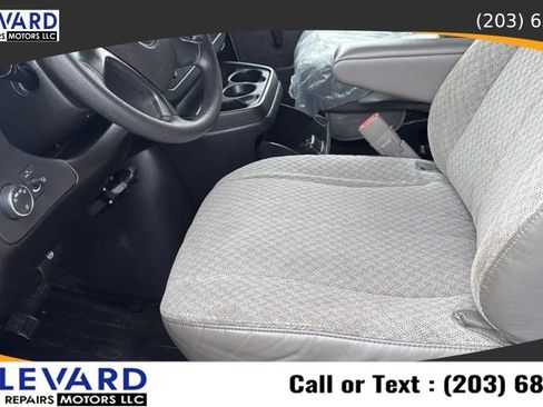 Used 2008 GMC Savana 2500 RWD image 21