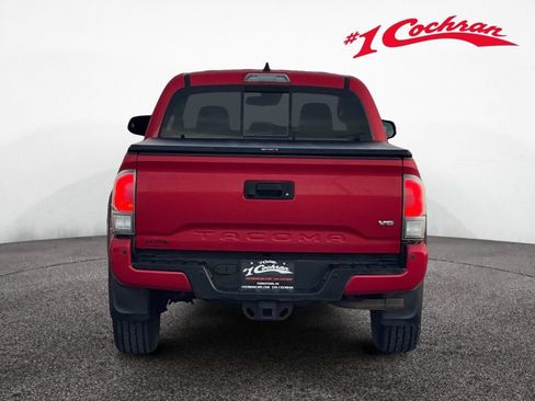 Used 2021 Toyota Tacoma TRD Off-Road w/ Technology Package AWD/4WD image 24