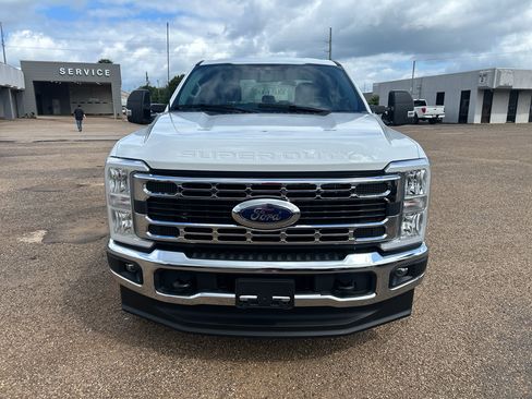 Used 2025 Ford F250 XLT w/ FX4 Off-Road Package AWD/4WD image 6