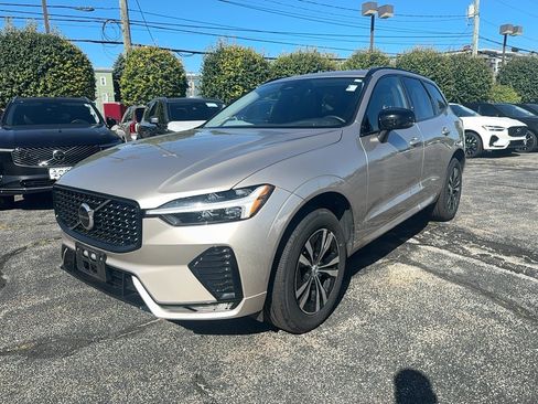 Certified 2025 Volvo XC60 B5 Core AWD/4WD image 1