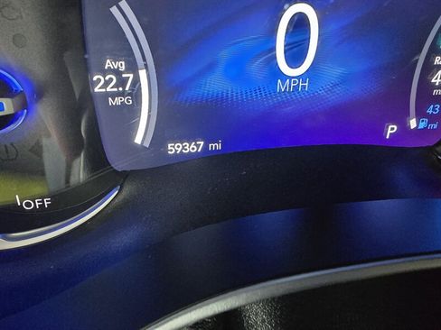 Used 2023 Chrysler Pacifica Touring-L FWD image 28