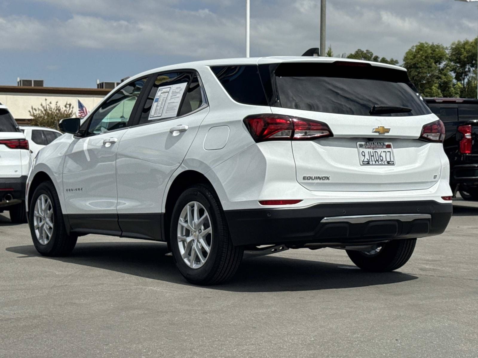 Used 2024 Chevrolet Equinox LT w/ LPO, Cargo Package FWD image 7