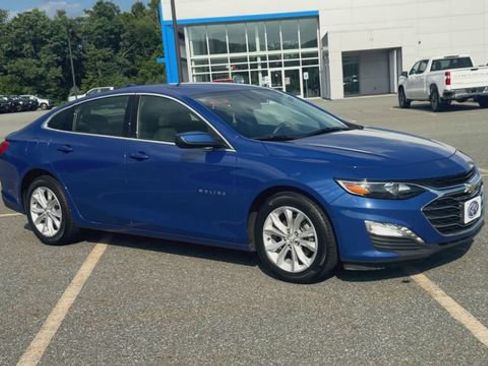 Used 2023 Chevrolet Malibu LT FWD image 2