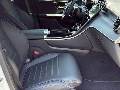 Certified 2025 Mercedes-Benz GLC 300 image 10