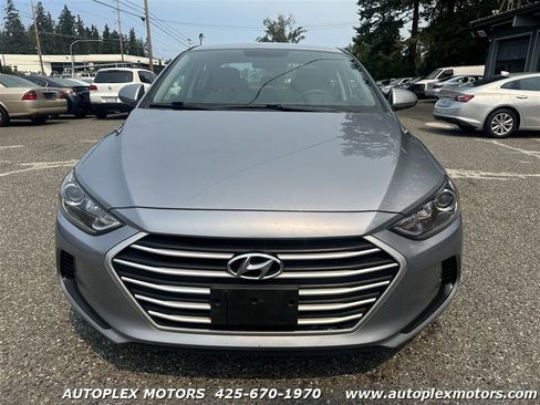 Used 2017 Hyundai Elantra SE FWD image 2