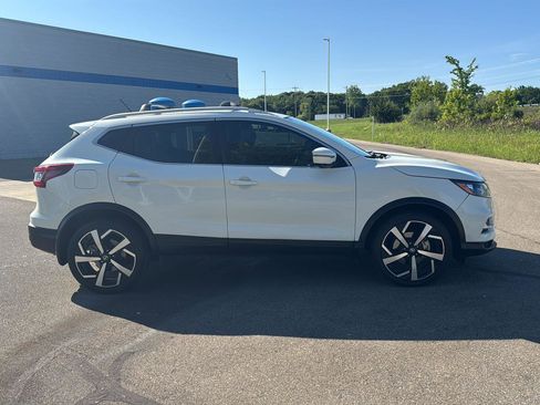 Used 2021 Nissan Rogue Sport SL AWD/4WD image 7
