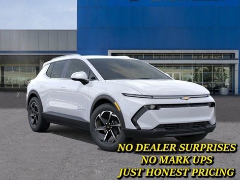 New 2026 Chevrolet Equinox EV LT AWD/4WD image 7