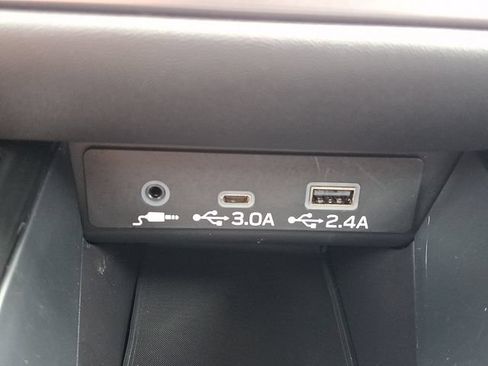 Certified 2025 Subaru Outback Limited AWD/4WD image 40