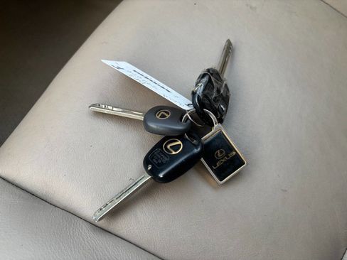 Used 2001 Lexus ES 330 FWD image 39