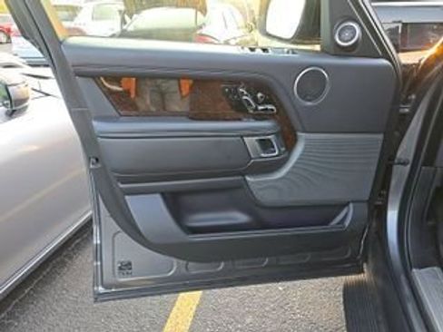 Used 2019 Land Rover Range Rover Supercharged AWD/4WD image 8