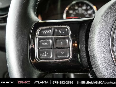 Used 2015 Jeep Wrangler Unlimited Sahara AWD/4WD image 10