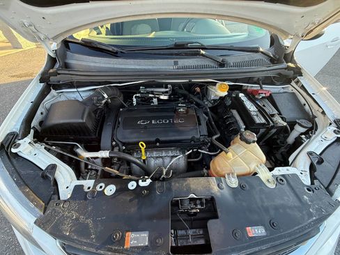 Used 2018 Chevrolet Sonic LT image 38