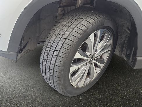 Used 2020 Mercedes-Benz GLE 350 4MATIC w/ Premium Package image 32