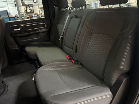 Used 2025 RAM 2500 Big Horn AWD/4WD image 30