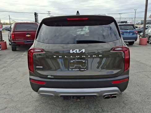 Used 2022 Kia Telluride S image 6