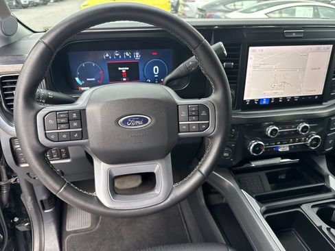 Used 2025 Ford F350 Lariat w/ Lariat Ultimate Package AWD/4WD image 25