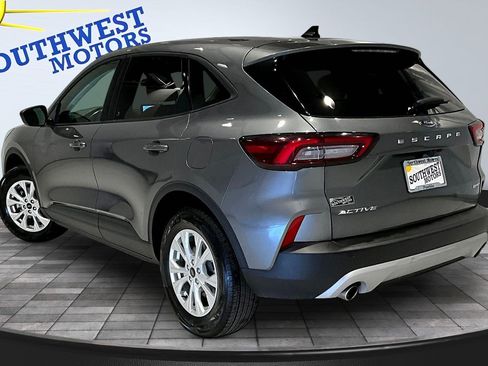 Used 2025 Ford Escape Active AWD/4WD image 5