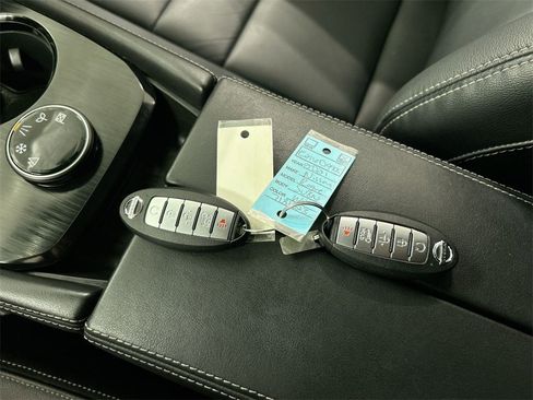 Used 2021 Nissan Rogue SL image 18