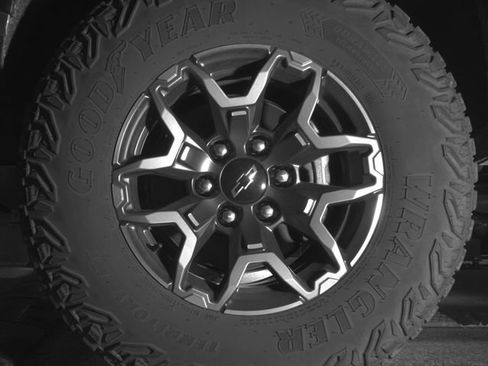 Used 2024 Chevrolet Colorado ZR2 w/ ZR2 Convenience Package III AWD/4WD image 12