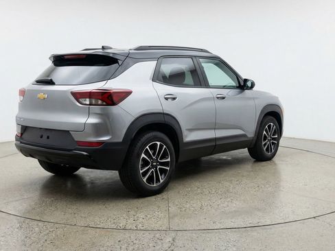 Used 2025 Chevrolet TrailBlazer LT image 9