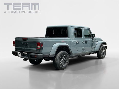 New 2025 Jeep Gladiator Sport image 7