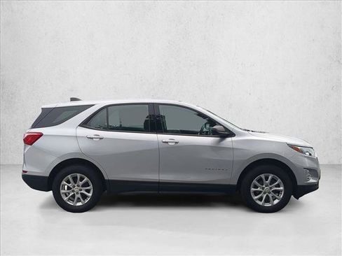 Used 2019 Chevrolet Equinox LS AWD/4WD image 4