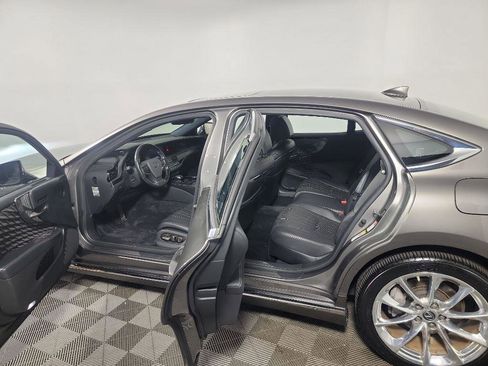 Used 2019 Lexus LS 500h LS 500h image 17