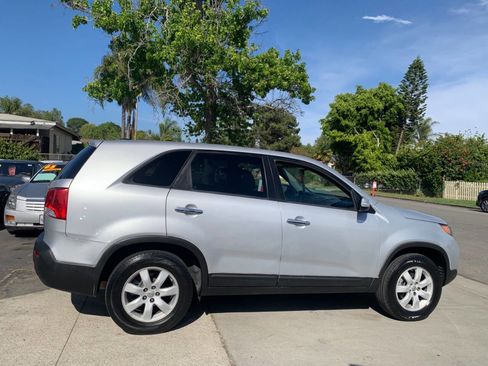 Used 2013 Kia Sorento LX FWD image 6