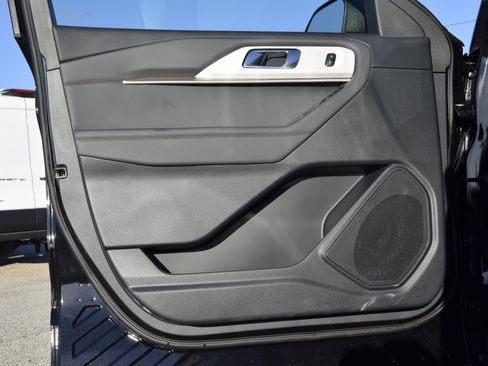 New 2026 Ford Explorer Active w/ Active Comfort Package image 19