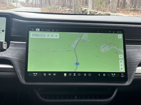 Used 2023 Rivian R1S Adventure AWD/4WD image 9