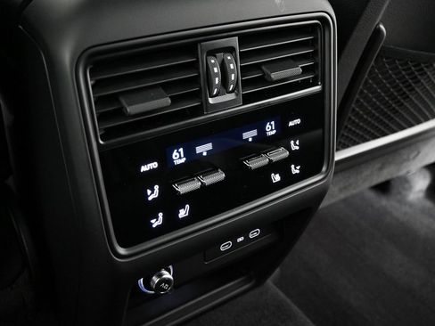 New 2026 Porsche Cayenne Coupe image 24