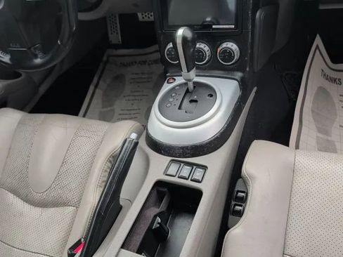 Used 2007 Nissan 350Z Touring RWD image 20