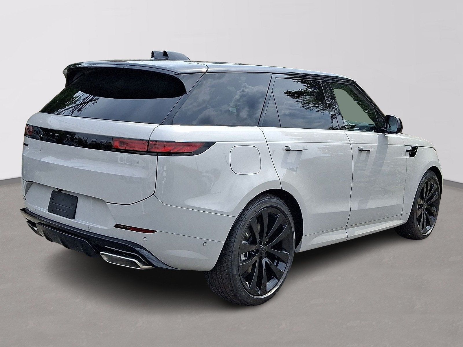 New 2026 Land Rover Range Rover Sport Dynamic SE AWD/4WD image 3