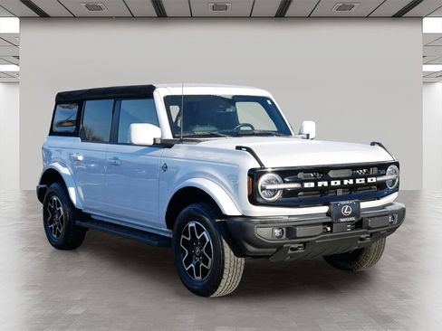 Used 2021 Ford Bronco Outer Banks image 1