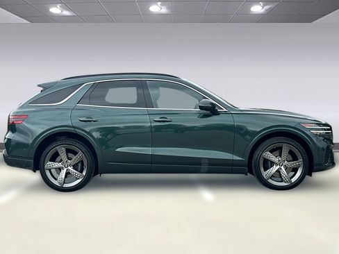 Used 2023 Genesis GV70 2.5T w/ Sport Prestige Package AWD/4WD image 7