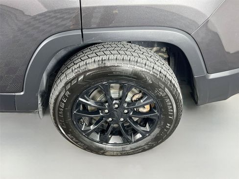 Used 2023 Jeep Cherokee Altitude Lux w/ Lux Elite Package AWD/4WD image 31