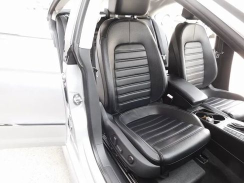 Used 2014 Volkswagen CC R-Line image 40