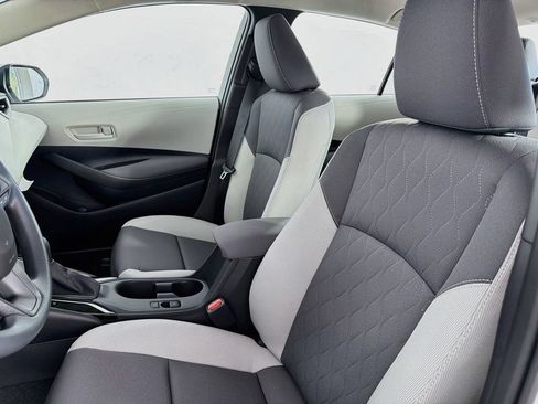 New 2026 Toyota Corolla LE FWD image 32