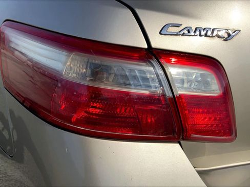 Used 2007 Toyota Camry LE image 27