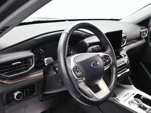 Certified 2023 Ford Explorer Limited w/ Equipment Group 301A image 15