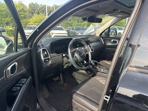 Certified 2022 Kia Sorento SX FWD image 3