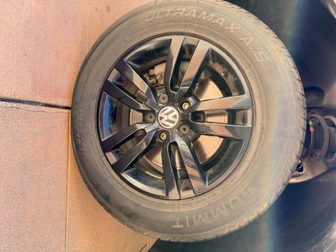 Used 2015 Volkswagen Tiguan S FWD image 30