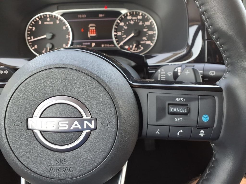 Used 2025 Nissan Pathfinder SL FWD image 20
